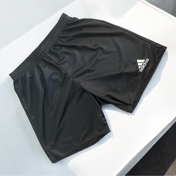 Adidas Short Aeroready - Picture 1 of 3